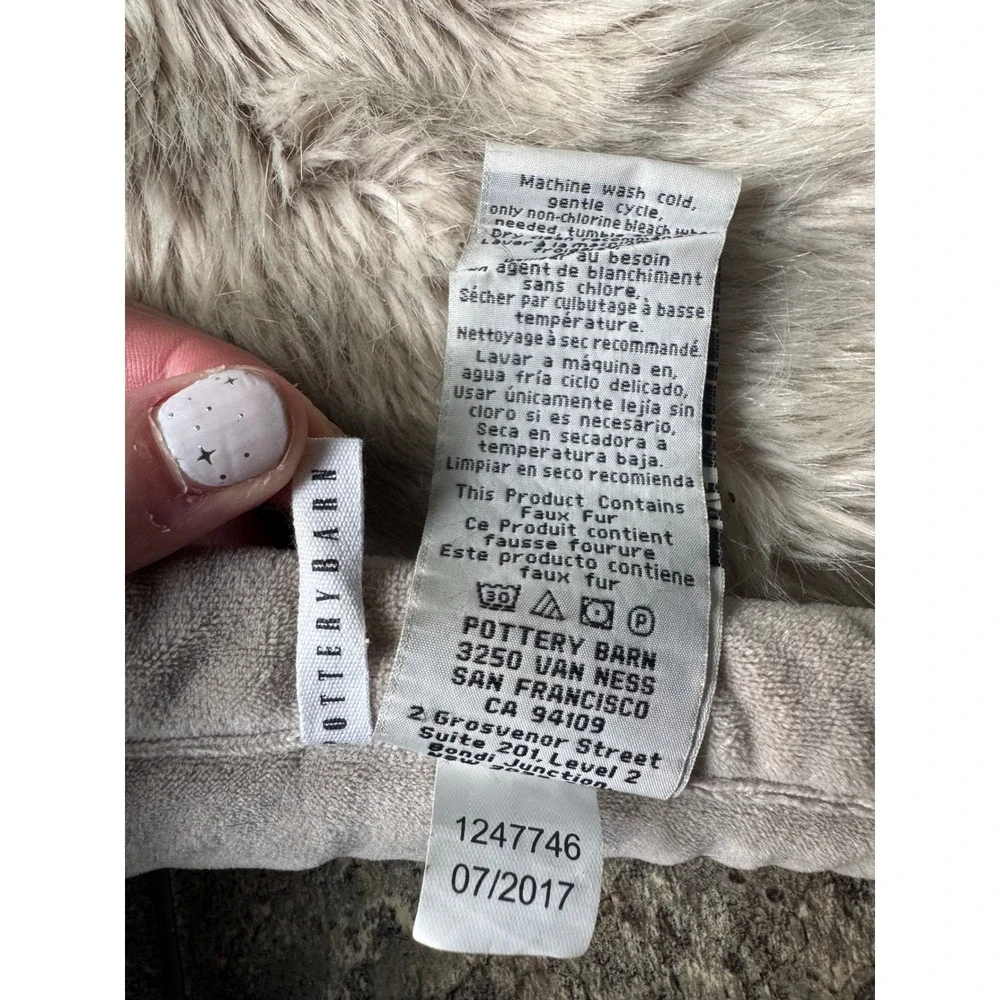 Pottery‎ Barn Faux Fur Throw Blanket Neutral Luxe Soft Cozy Home Decor 50x60